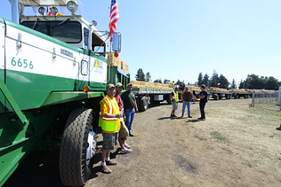 Lynden volunteers