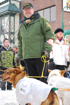 Bob Barndt at starting line with Quinn Itens Lead dogs